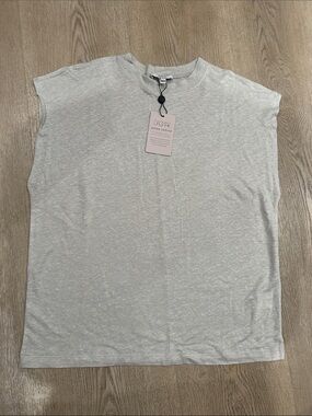 DAGMAR 100% linen sleeveless top